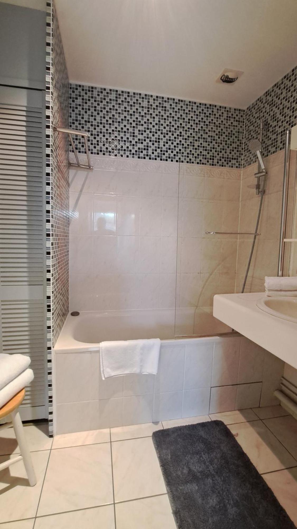 Duplex Quartier Cathedrale Parking Prive Apartment Tours Bagian luar foto